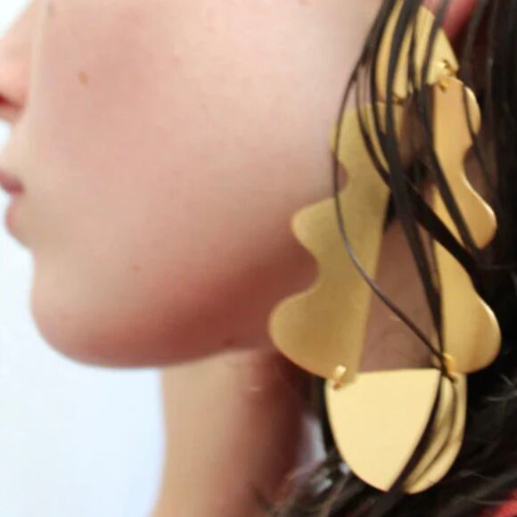 New Michelle McDowell “Ryerson” Brushed Gold Cutout Drop Earrings - Picture 3 of 4
